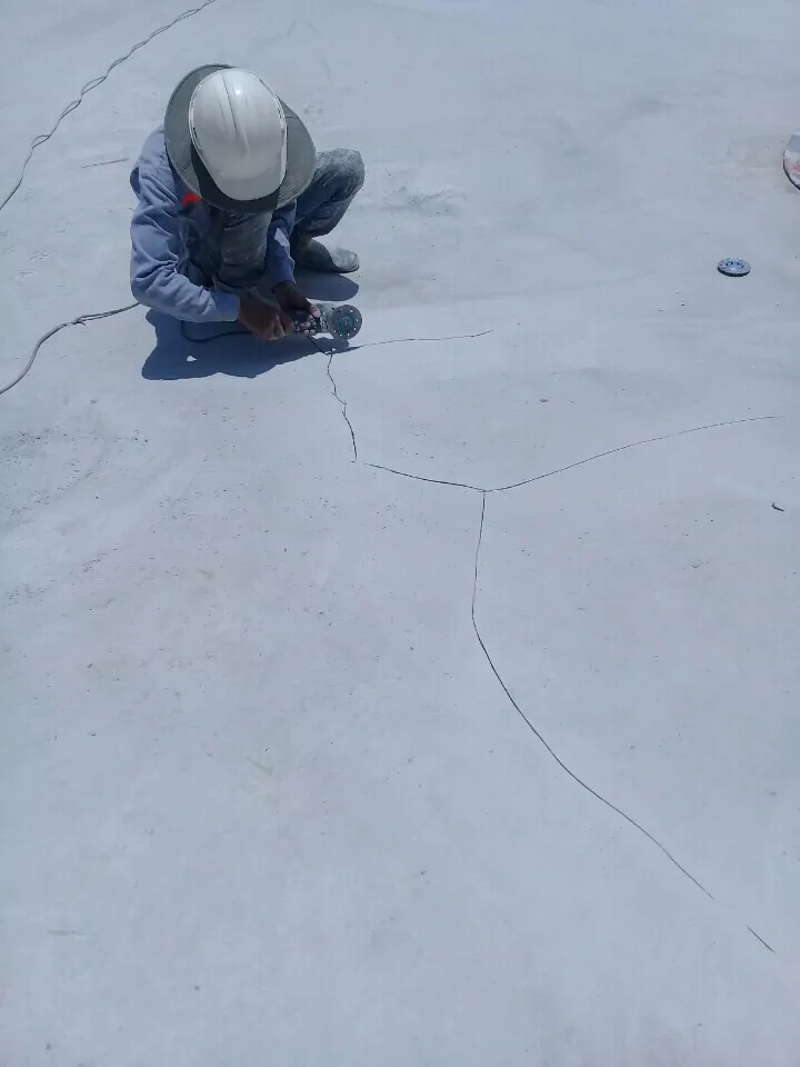 Xử Lý Khe Nứt Bê Tông, Bơm Keo PU Chống Thấm TP.HCM – Hoàn Tiền 100%